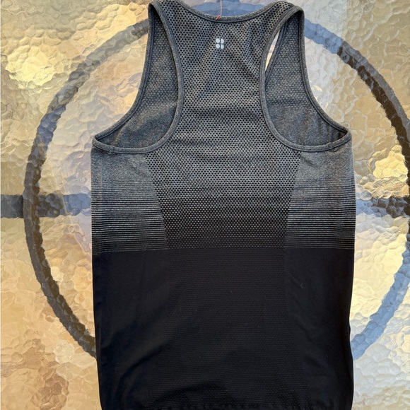 Sweaty Betty,London Gray and Black Ombre racer back Tank Top - Picture 3 of 8